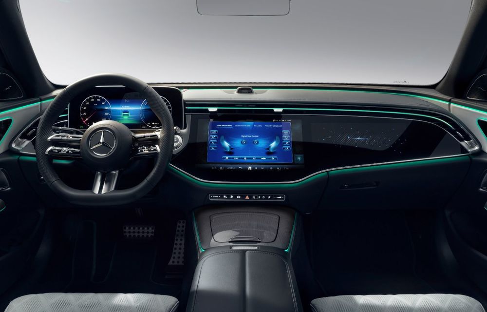 Imagini cu interiorul noului Mercedes-Benz Clasa E: cameră pentru videoconferință și TikTok - Poza 21