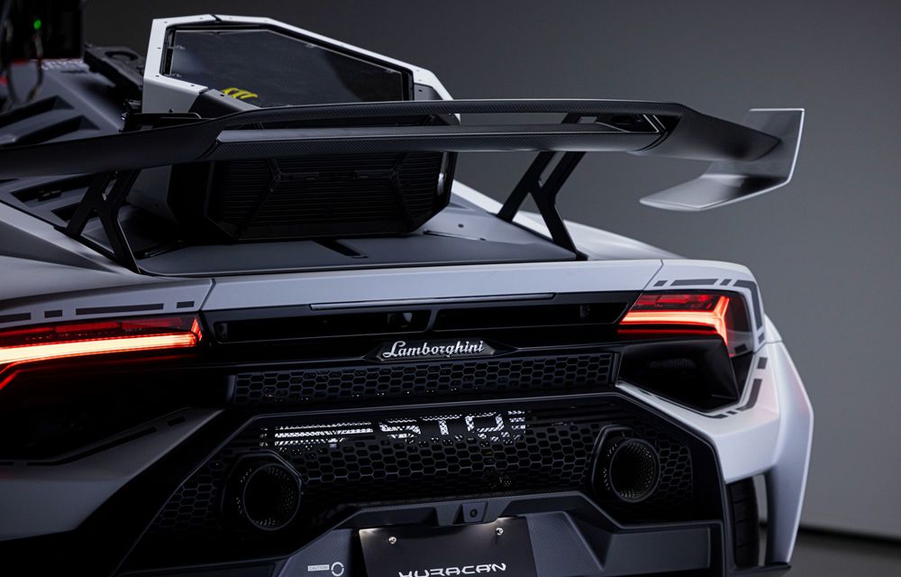 Lamborghini Huracan STO, transformat într-un Art Car de un artist japonez - Poza 7