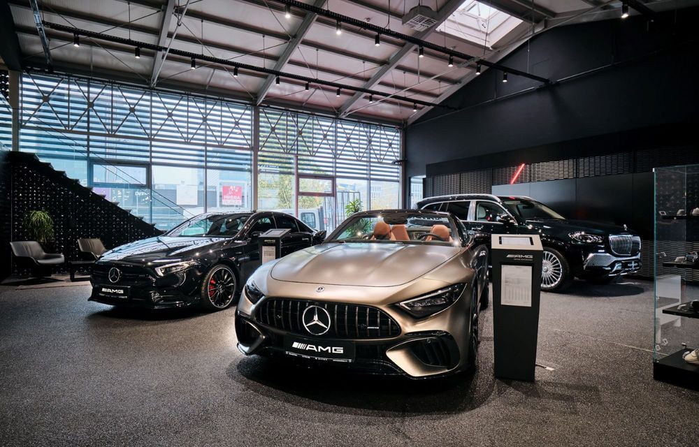 Mercedes-Benz inaugurează primul showroom de lux MAR20X din România - Poza 12