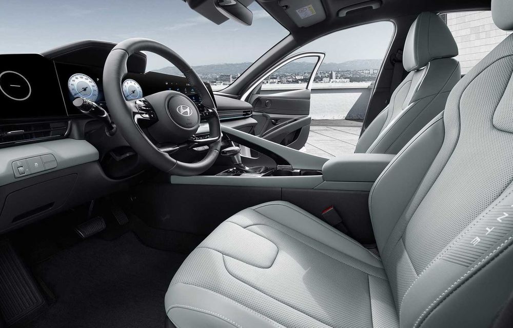Hyundai Elantra facelift: cheie digitală și cameră de bord integrată - Poza 6