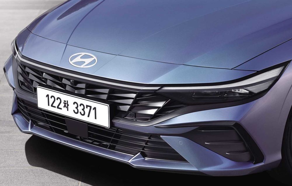 Hyundai Elantra facelift: cheie digitală și cameră de bord integrată - Poza 11