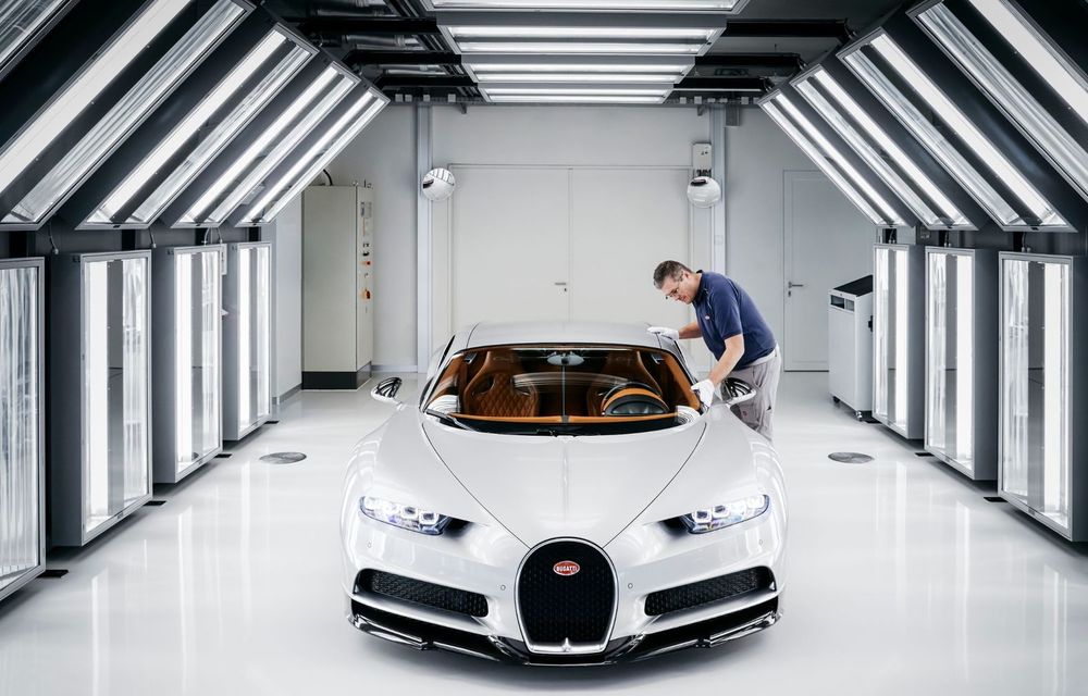 Dedicare dusă la extrem: Vopsirea unui Bugatti durează chiar și 700 de ore - Poza 1
