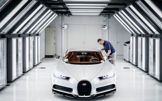 Dedicare dusă la extrem: Vopsirea unui Bugatti durează chiar și 700 de ore