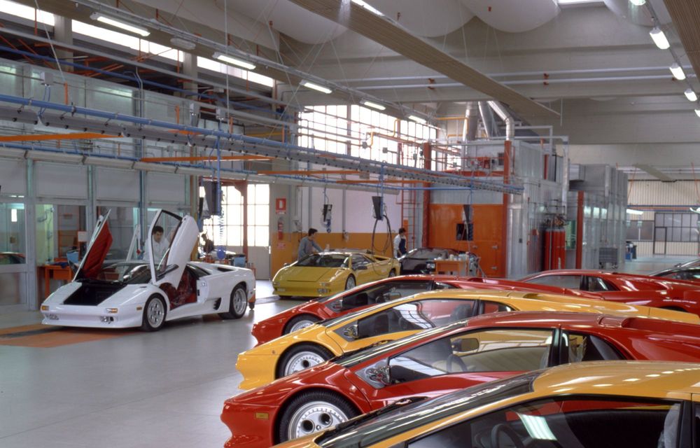 Istorie în imagini: cum a evoluat fabrica Lamborghini în ultimii 60 de ani - Poza 2