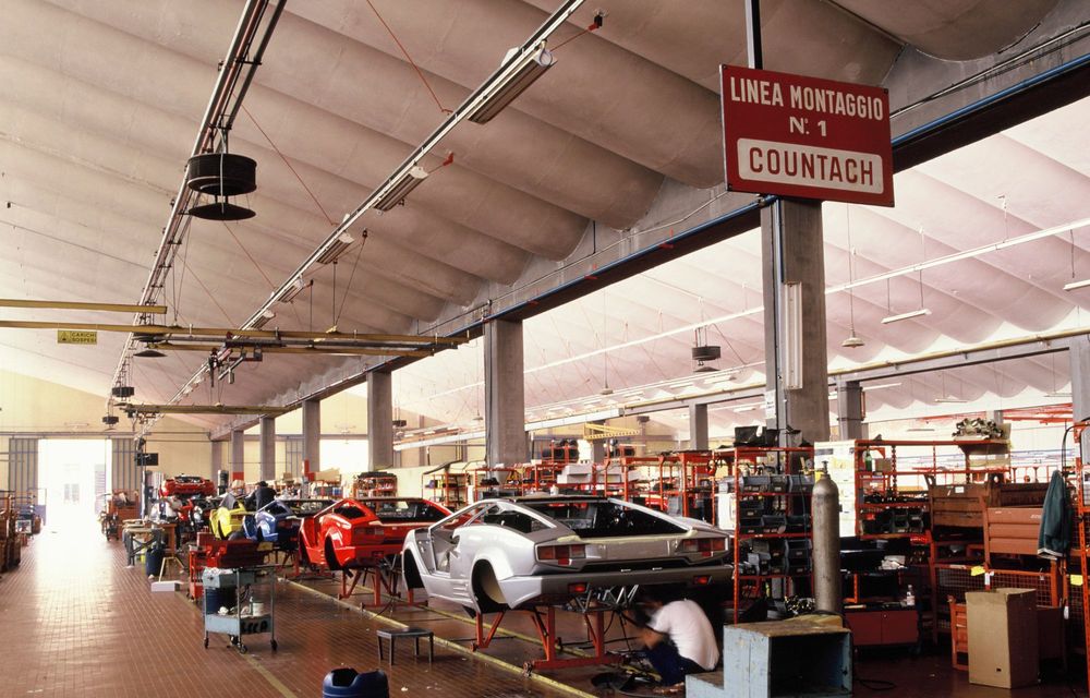 Istorie în imagini: cum a evoluat fabrica Lamborghini în ultimii 60 de ani - Poza 195