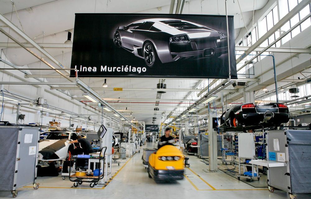Istorie în imagini: cum a evoluat fabrica Lamborghini în ultimii 60 de ani - Poza 20