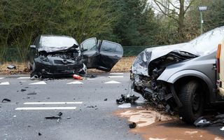 STUDIU: În România, 6 mașini din 100 înmatriculate produc anual accidente rutiere