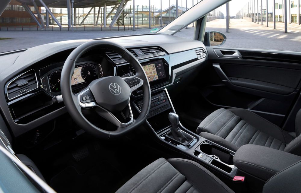 Volkswagen Touran la aniversare. Au trecut 20 de ani de la debut - Poza 10