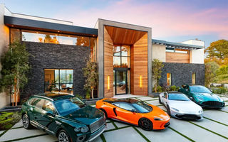 O vilă de 16 milioane de euro din Los Angeles oferă gratis un Aston Martin, Bentley sau McLaren
