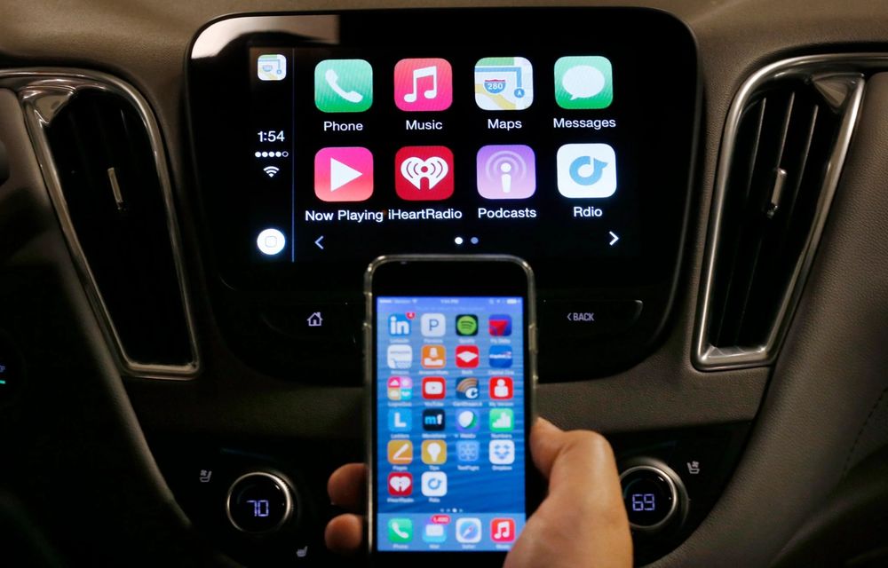 GM vrea să renunțe la Apple CarPlay și Android Auto pentru un sistem propriu - Poza 1