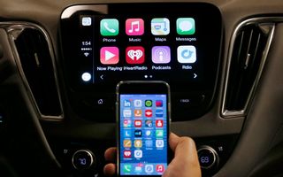 GM vrea să renunțe la Apple CarPlay și Android Auto pentru un sistem propriu
