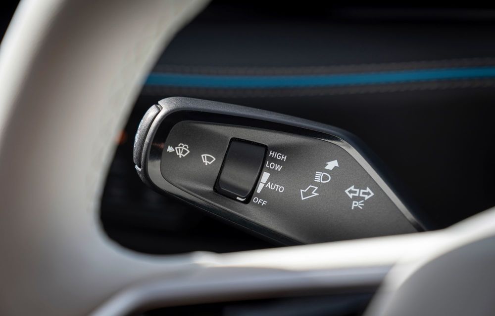 Imagini noi cu înlocuitorul electric al lui Volkswagen Passat: debut în 17 aprilie - Poza 35