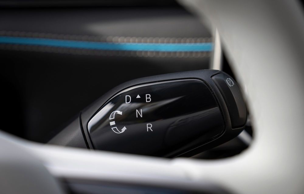 Imagini noi cu înlocuitorul electric al lui Volkswagen Passat: debut în 17 aprilie - Poza 36