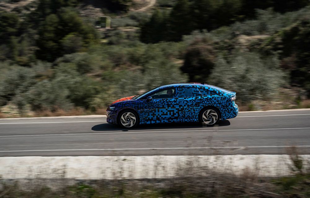Imagini noi cu înlocuitorul electric al lui Volkswagen Passat: debut în 17 aprilie - Poza 16