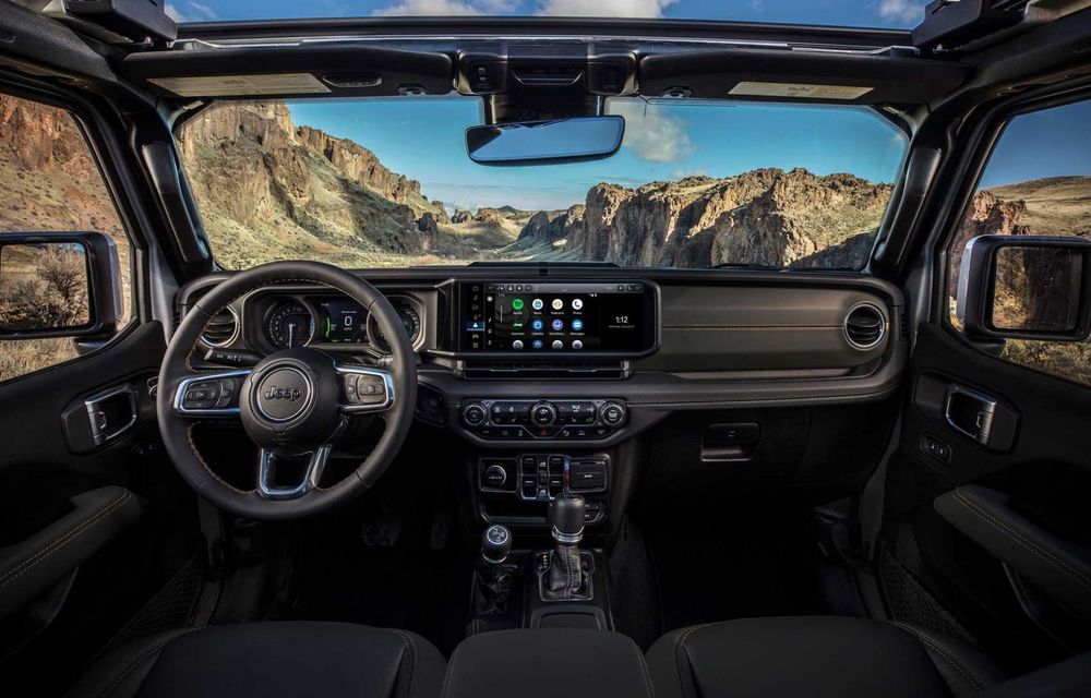 Noul Jeep Wrangler facelift: design nou al grilei, linii de echipare noi și ecran central mai mare - Poza 84