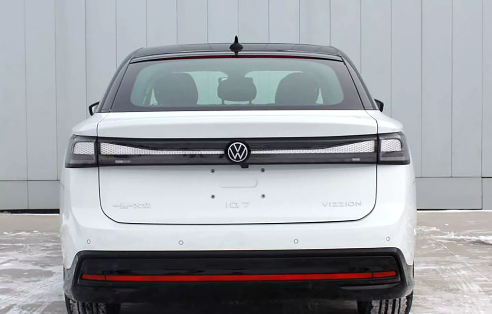 Primele imagini neoficiale cu Volkswagen ID.7, înlocuitorul electric al lui Volkswagen Passat - Poza 3