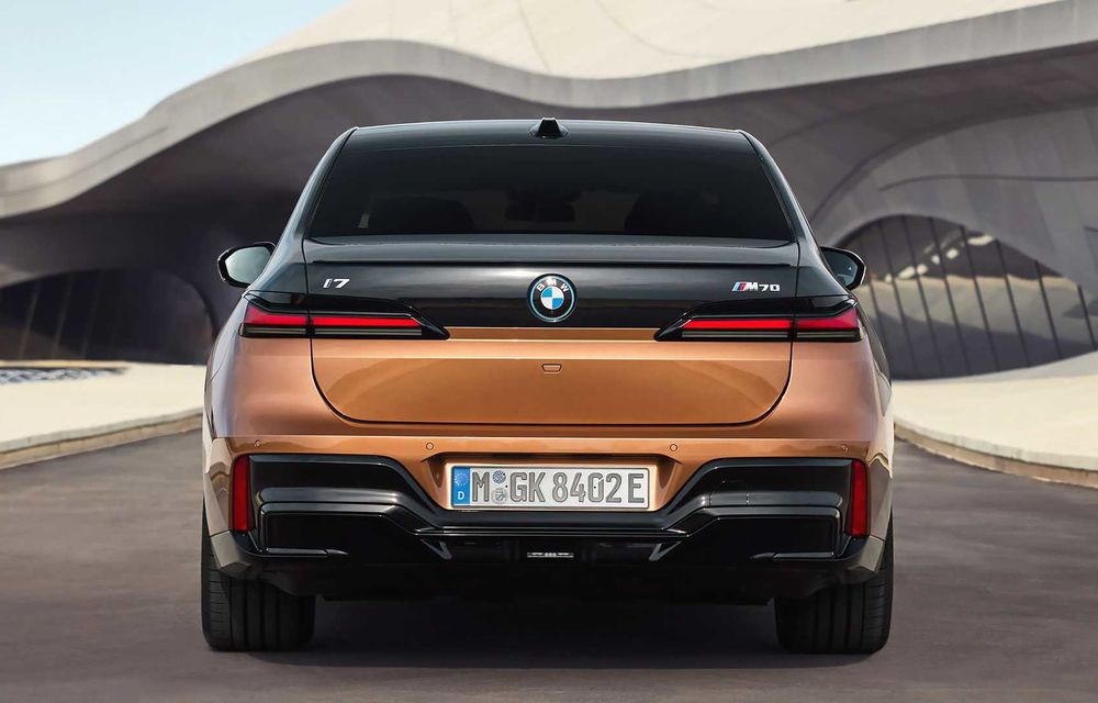 BMW aplică litera M pe cea mai puternică electrică a sa: i7 M70 xDrive are 660 de cai putere - Poza 13