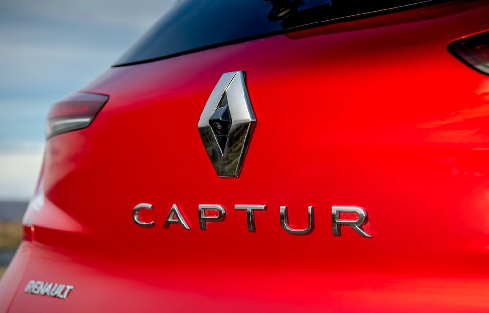 FOTOSPION: Imagini cu noul Renault Captur facelift: parte frontală redesenată - Poza 1