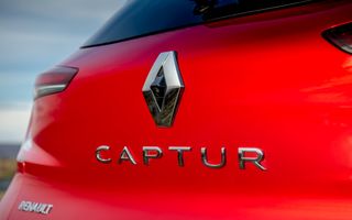 FOTOSPION: Imagini cu noul Renault Captur facelift: parte frontală redesenată