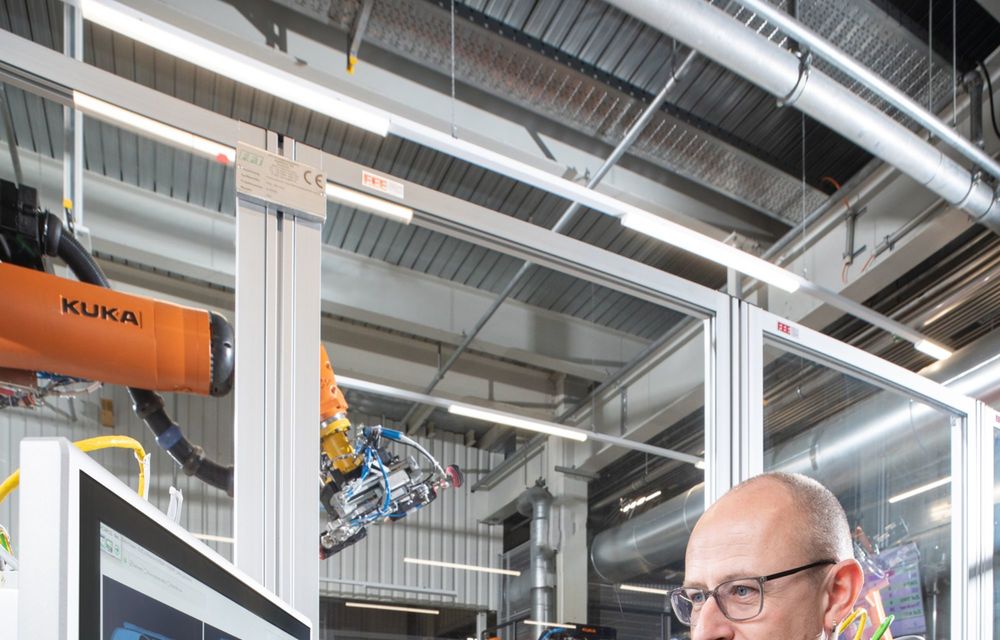 BMW introduce inteligența artificială în uzinele sale. Inspecțiile, realizate de roboți inteligenți - Poza 12