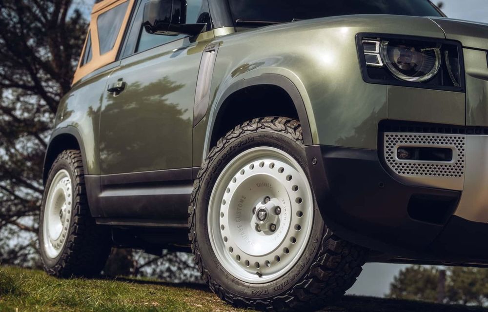 Land Rover Defender, transformat într-o mașină de teren decapotabilă - Poza 13