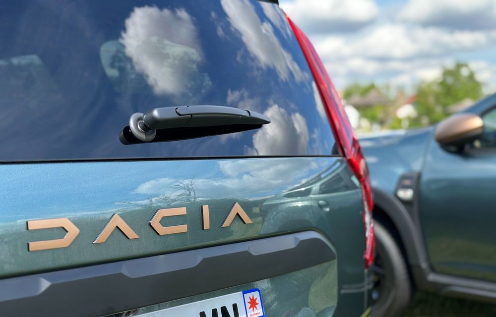 Dacia Extreme: echiparea de top aduce tapițerie rezistentă la apă și sistem Extended Grip - Poza 12