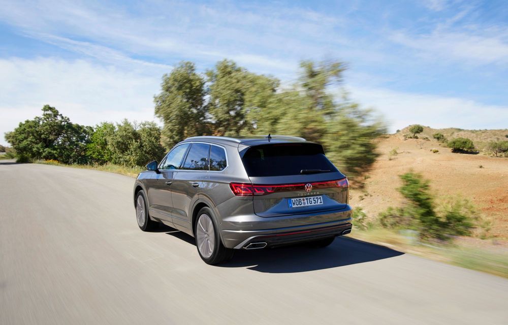 Noul Volkswagen Touareg facelift: faruri noi, motor V6 electrificat și preț de 69.000 de euro - Poza 26