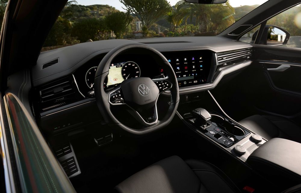 Noul Volkswagen Touareg facelift: faruri noi, motor V6 electrificat și preț de 69.000 de euro - Poza 52