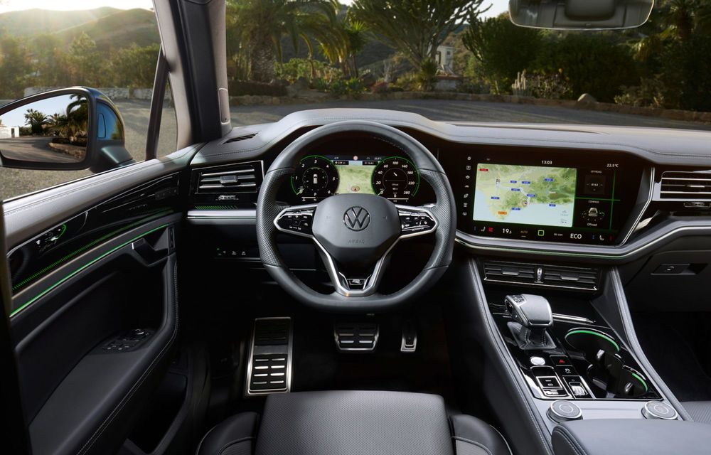 Noul Volkswagen Touareg facelift: faruri noi, motor V6 electrificat și preț de 69.000 de euro - Poza 53