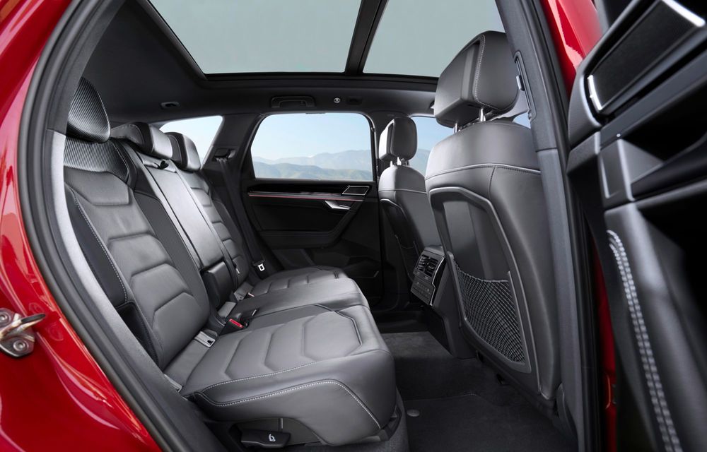 Noul Volkswagen Touareg facelift: faruri noi, motor V6 electrificat și preț de 69.000 de euro - Poza 61