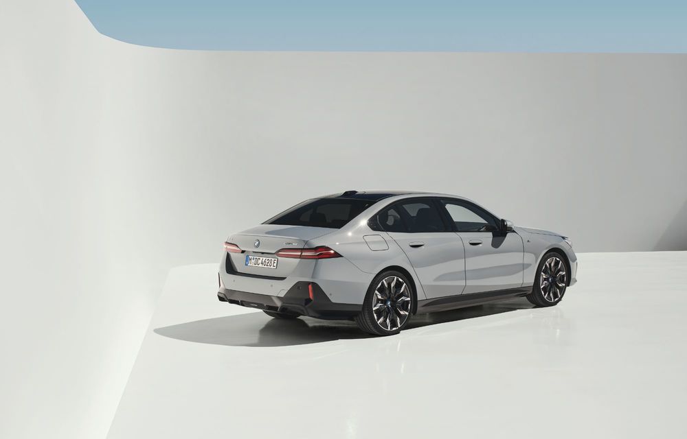 OFICIAL: Acesta este noul BMW Seria 5. Versiune electrică i5, cu 582 km autonomie - Poza 34