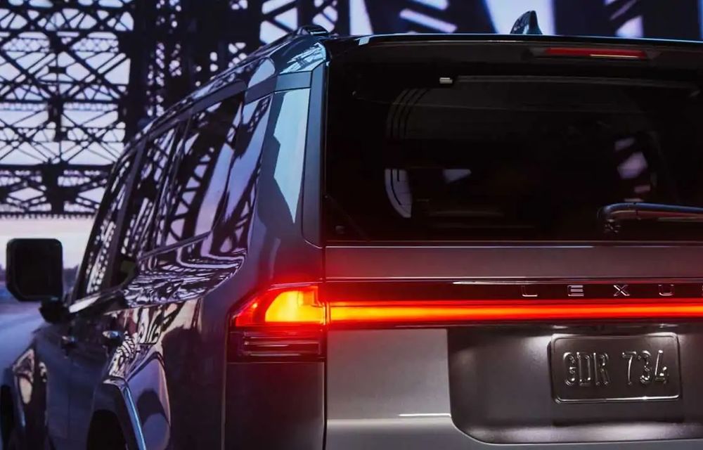 O nouă imagine cu viitorul Lexus GX. Geamăn cu Toyota Land Cruiser - Poza 1