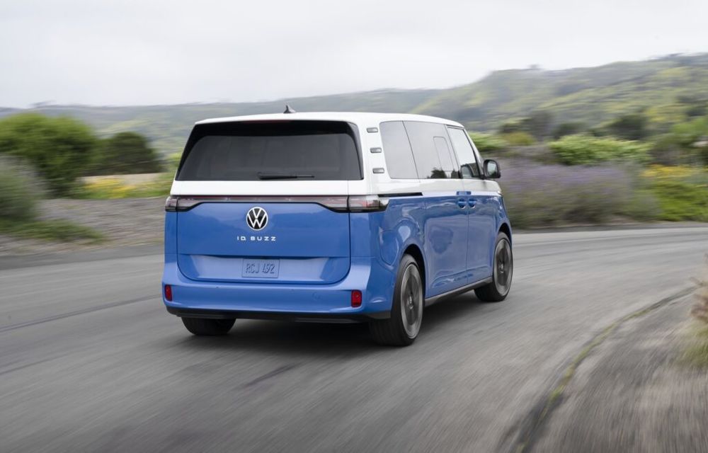 Volkswagen ID.Buzz pentru SUA: ampatament lung, putere mai mare - Poza 14