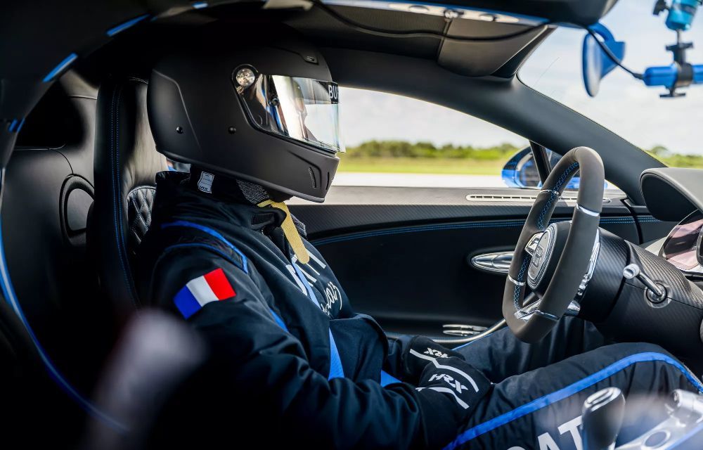 Bugatti a invitat 18 clienți să atingă viteza de 400 km/h la centrul spațial Kennedy - Poza 5
