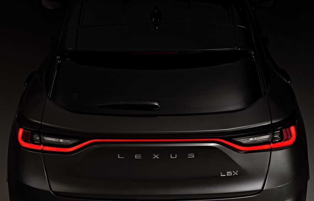 Noul Lexus LBX, cel mai mic model al mărcii: motor hibrid de 136 CP - Poza 36