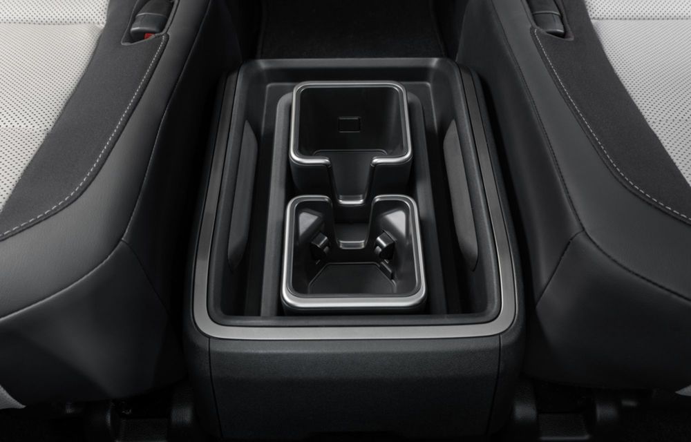 Noul Lexus TX, un SUV de lux cu 3 rânduri de scaune: versiune V6 hibrid de 406 CP - Poza 30