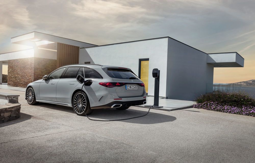 Noul Mercedes-Benz Clasa E Estate: versiune PHEV cu 100 km autonomie electrică - Poza 18