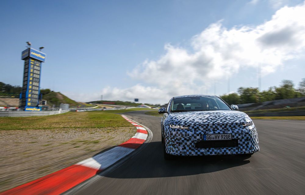 Imagini noi cu viitorul Hyundai Ioniq 5 N, testat pe Nurburgring - Poza 13
