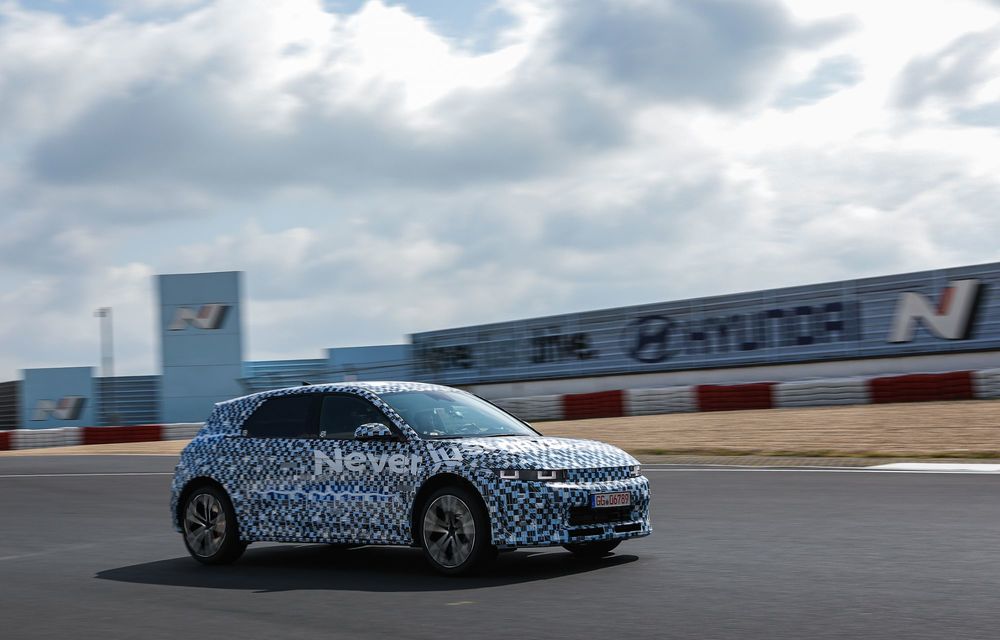 Imagini noi cu viitorul Hyundai Ioniq 5 N, testat pe Nurburgring - Poza 19