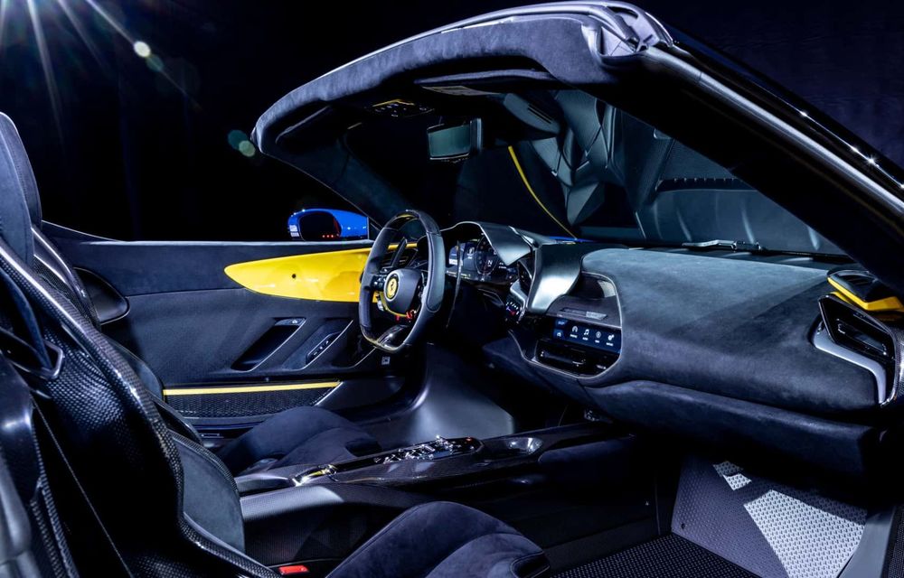 Ferrari prezintă noul SF90 XX Stradale: motor hibrid de 1030 de cai putere - Poza 17
