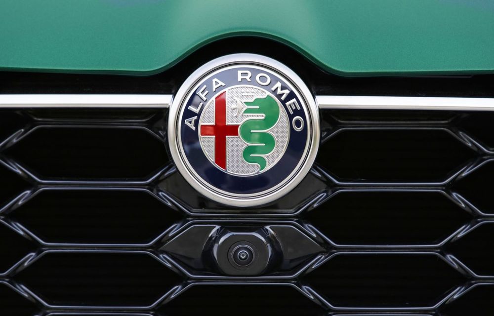 OFICIAL: Alfa Romeo confirmă lansarea unui nou supercar - Poza 1