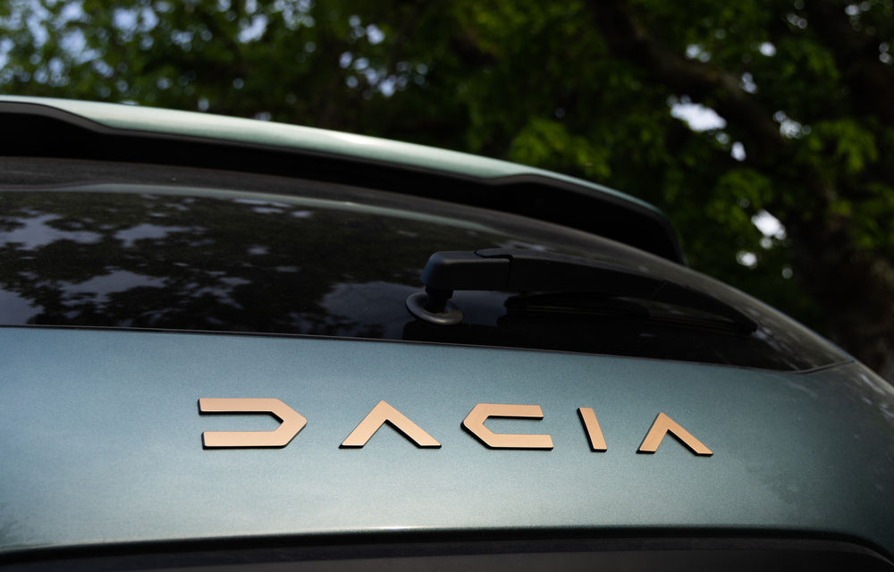 Imagini noi cu viitoarea generație Dacia Duster - Poza 1