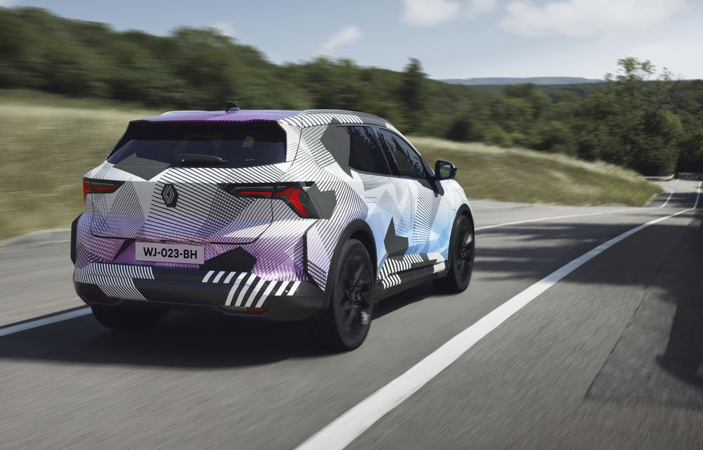 Revine Renault Scenic: primele imagini cu viitorul model electric - Poza 4