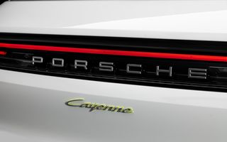 Porsche confirmă o nouă versiune hibridă pentru Cayenne: va avea peste 700 de cai putere
