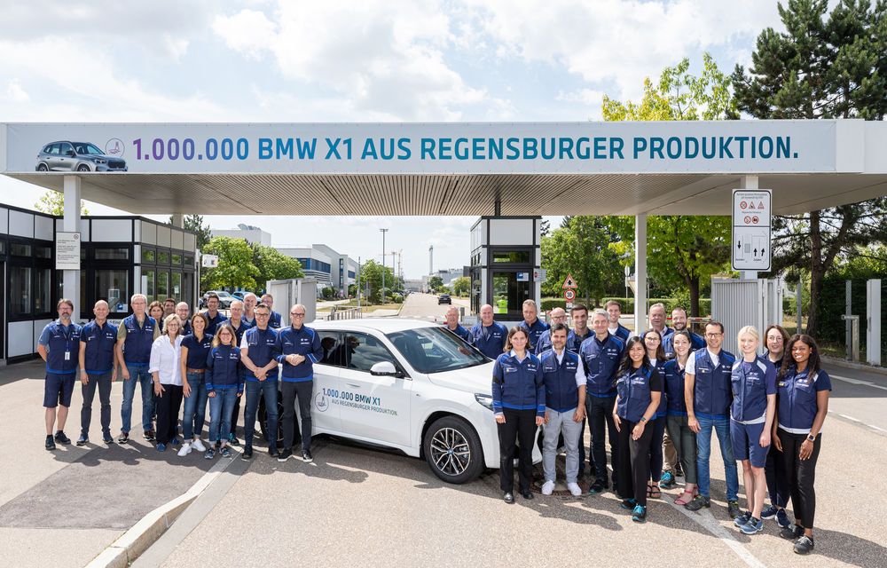Exemplarul BMW X1 cu numărul 1 milion, asamblat la uzina din Regensburg - Poza 2