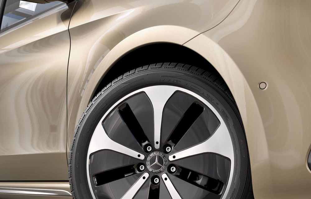 Noul Mercedes-Benz Clasa V facelift: design frontal nou și mai mult lux - Poza 18