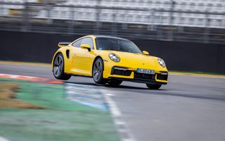 Porsche 911 va rămâne singurul model cu motoare termice în epoca electrică