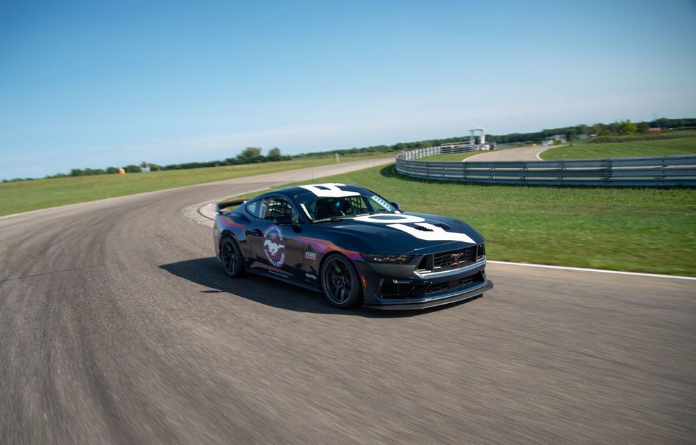 Noul Ford Mustang Dark Horse R, pregătit pentru circuit: motor V8 de peste 500 CP - Poza 13