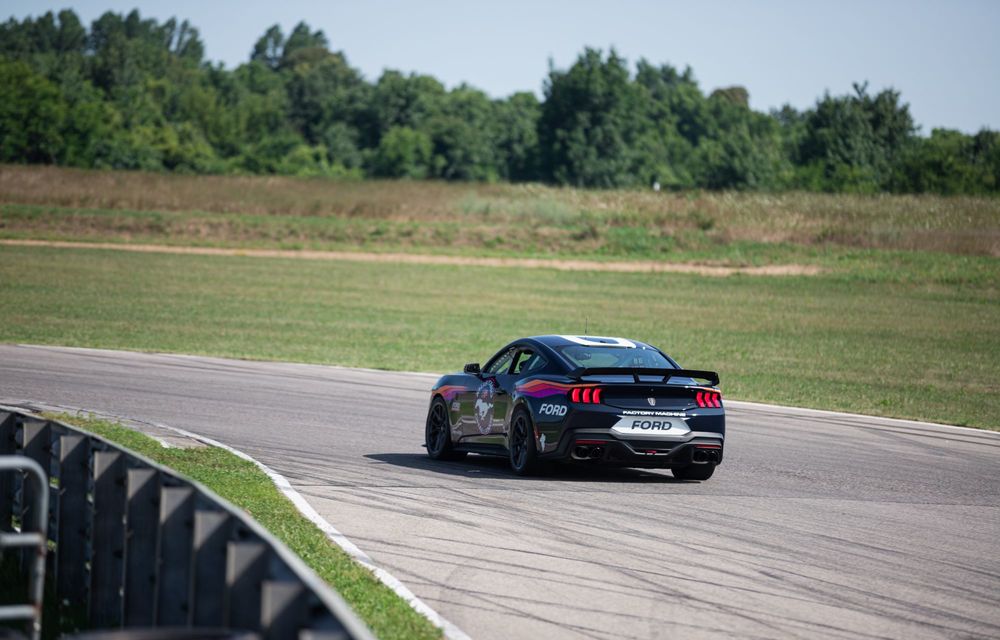 Noul Ford Mustang Dark Horse R, pregătit pentru circuit: motor V8 de peste 500 CP - Poza 3