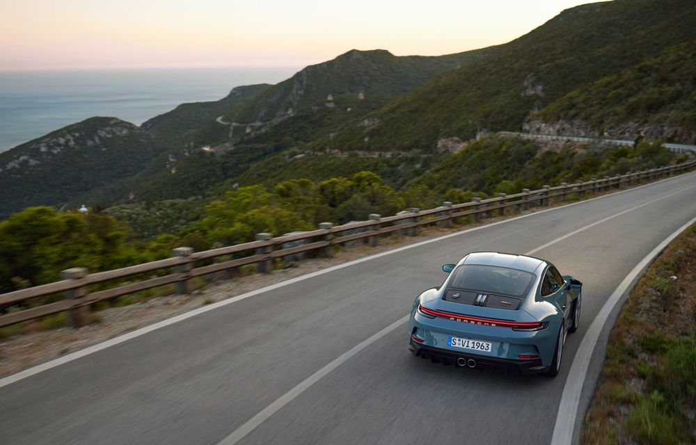 Noul Porsche 911 S/T, creat pentru puriști: marchează 60 de ani de la debutul modelului - Poza 8